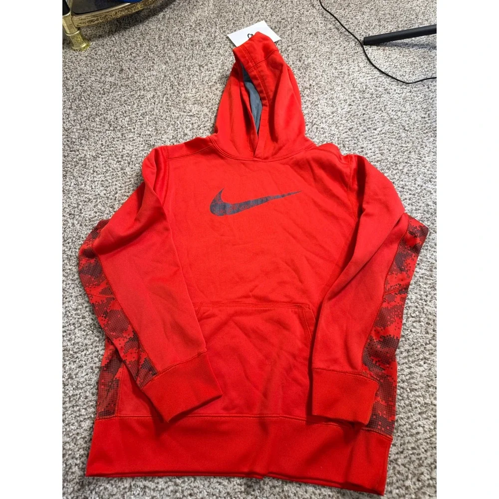 Nike Therma-FIT Hoodie Red Digital Camo Swoosh Pullover Boys XL Sweatshirt